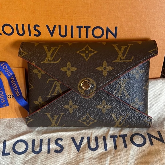 Kirigami Medium. Never used purchased 6/2021 no date code micro chip. - Picture 1 of 10